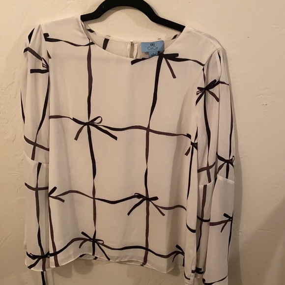 🛑SOLD🛑 CeCe blouse - Picture 2 of 4